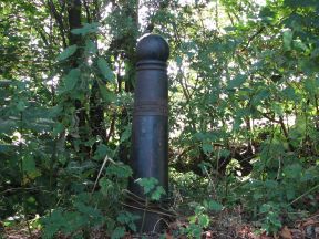 Greenwich Meridian Marker; England; Hertfordshire; Old Hall Green